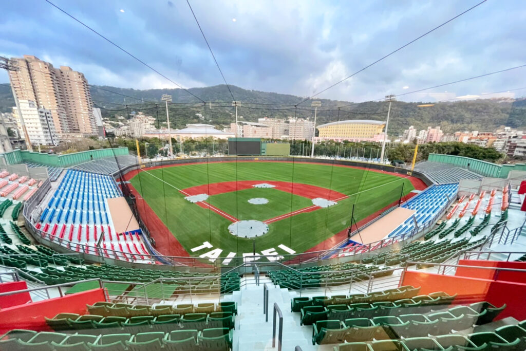 Baseball Stadium Video Display and Centralized Control Solution: Intelligent Venue Management